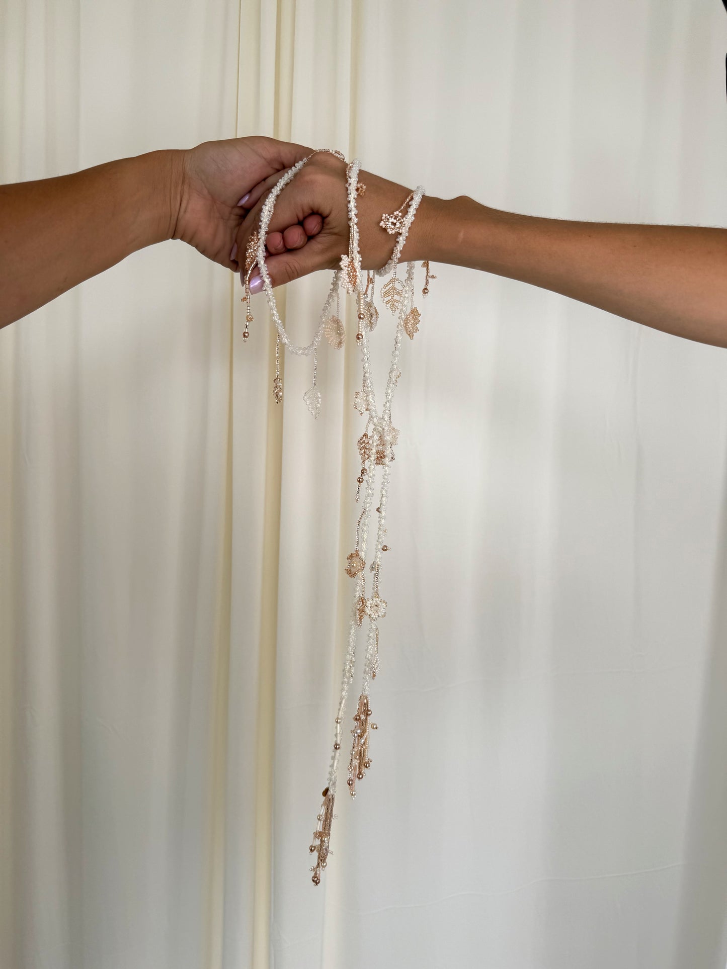 Handfasting Lirio